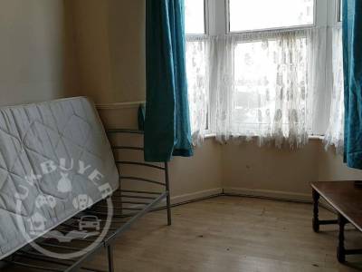 Room to rent in BRISTOL with period features - bills included